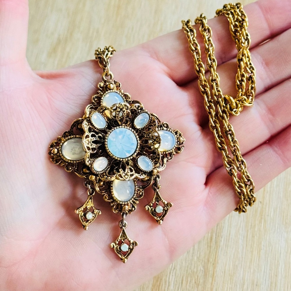 VTG Victorian Style Opalescent 1960s Necklace Opalite Rhinestone Moonglow Italy